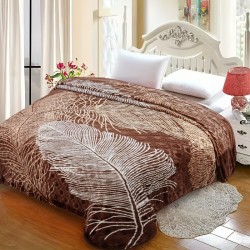 1枚 フェイクミンクフリースブランケット、キングサイズ、1プライエンボス加工490GSM シルキーソフトプラッシュ暖かいブランケット、秋冬用、ファッションフェザーパターン