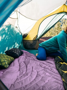 多用途で軽量なキャンプ用の毛布、室内外での使用に適した旅行用のダウン代替品、ソファ、飛行機、車、ピクニック、ハイキング、バックパッキング、コンサート、ビーチ、RV用のラップ毛布、132.08x190.5cm