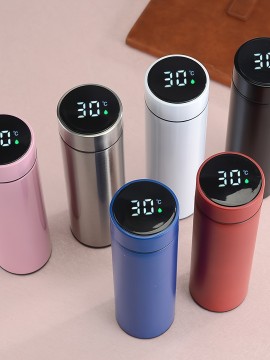 1 高品質の二重壁ステンレス製真空断熱カップ、蓋付き500ml BPAフリーインテリジェント防漏ガラスカップ、二重層再利用可能な金属カップ、温冷飲料に適しており、一日中飲み物を温かく冷たく保つ、多機能